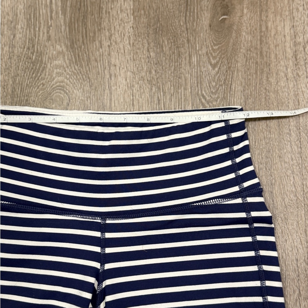 Athleta Women's Striped Navy and White Capri Leggings Size XS - Picture 4 of 7